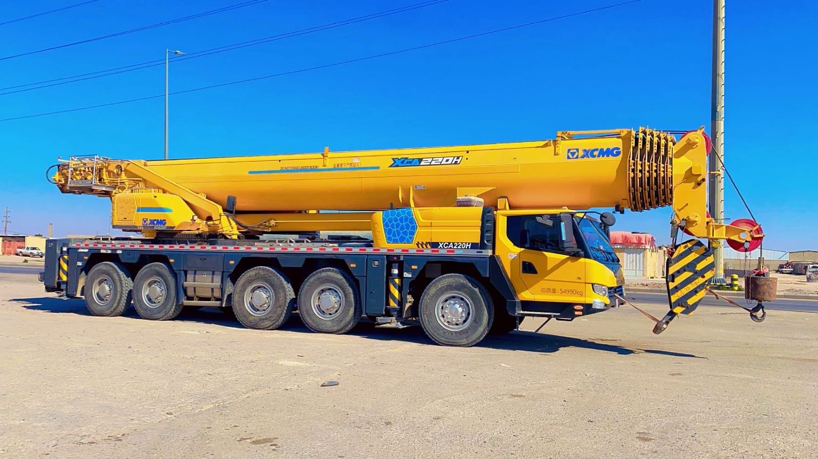 تأجير رافعة متحركة 200 طن