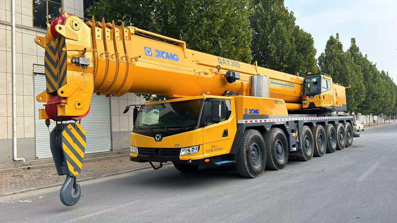 تأجير رافعة متحركة 250 طن